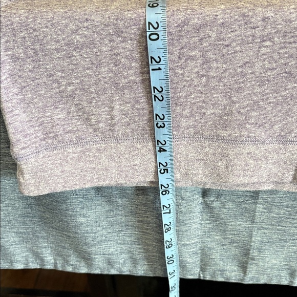 Women’s Under Armour Size Large Semi-Fitted Purple/Gray Heat Gear Shirt - Picture 5 of 6